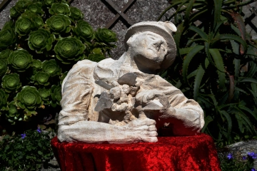 Présentation visuelle optimisée de la sculpture : Le mineur creusant dans les profondeurs de son coeur